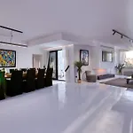 Villa Black With Cave Heated Pool *