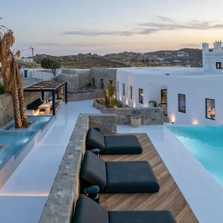 Black With Cave Heated Pool Villa *