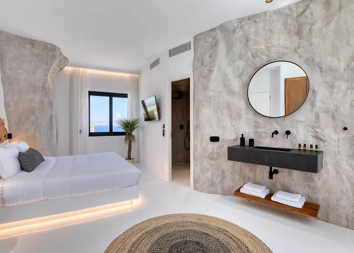 Black With Cave Heated Pool فيلة *