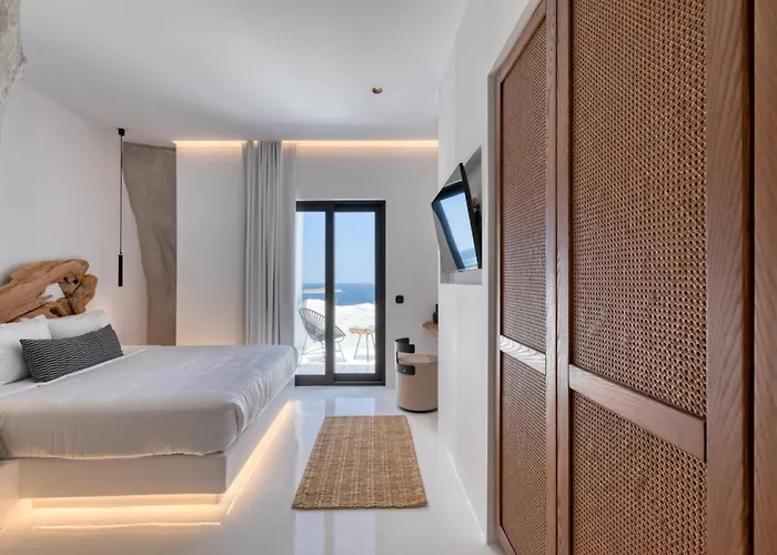 فيلة Black With Cave Heated Pool *