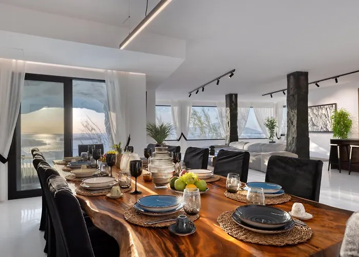 Black With Cave Heated Pool فيلة Mykonos Town