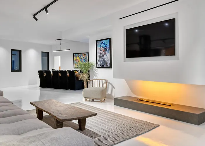 Villa Black With Cave Heated Pool